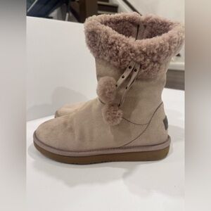 UGG Plumdale Cuff Short Boot, featuring a blush pink suede upper
